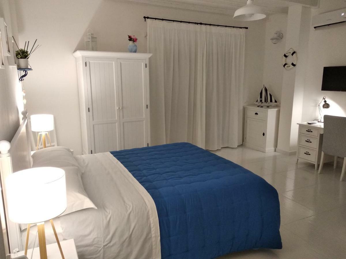 Latino Rent Room B&B Vista Mare Porto Cesareo Kültér fotó